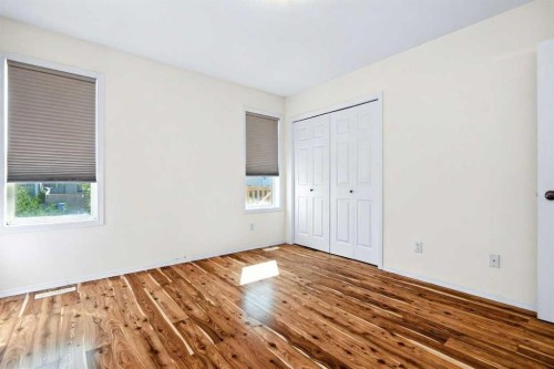 140 Lanterman Close, Red Deer, AB - Indoor Photo Showing Other Room