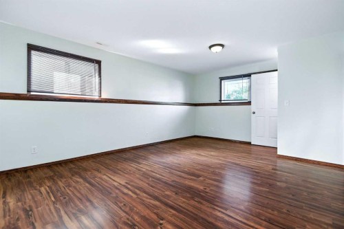 140 Lanterman Close, Red Deer, AB - Indoor Photo Showing Other Room