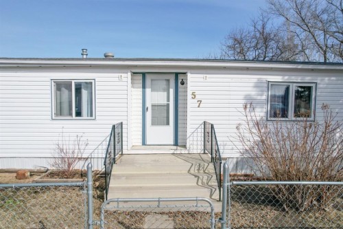 57-4202 45 Street, Wetaskiwin, AB 