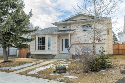 35 Kemp Avenue  Red Deer, AB T4P 3M3