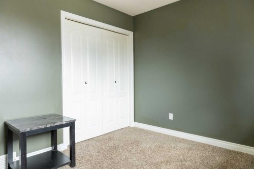35 Kemp Avenue, Red Deer, AB - Indoor Photo Showing Other Room