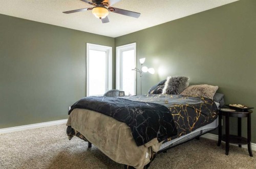 35 Kemp Avenue, Red Deer, AB - Indoor Photo Showing Bedroom
