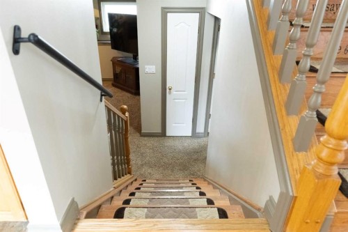 35 Kemp Avenue, Red Deer, AB - Indoor Photo Showing Other Room