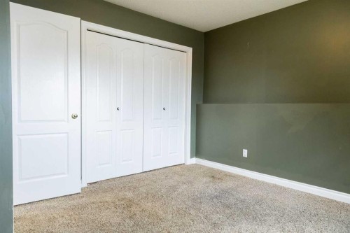 35 Kemp Avenue, Red Deer, AB - Indoor Photo Showing Other Room