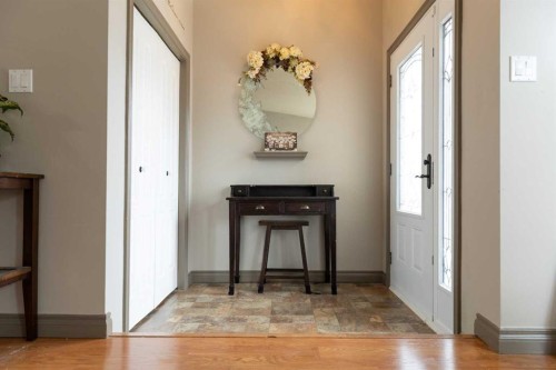 35 Kemp Avenue, Red Deer, AB - Indoor Photo Showing Other Room