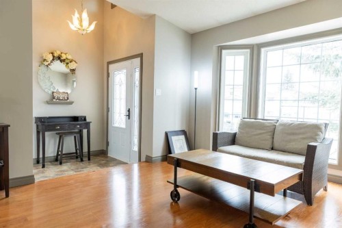 35 Kemp Avenue, Red Deer, AB - Indoor Photo Showing Other Room