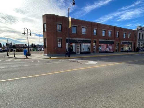 4919 50 Avenue, Lacombe, AB 