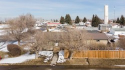 2301 21 Avenue Bowden, AB T0M 0K0