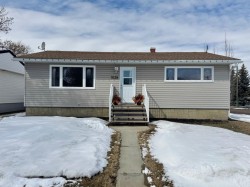 5138 52 Street Daysland, AB T0B 1A0