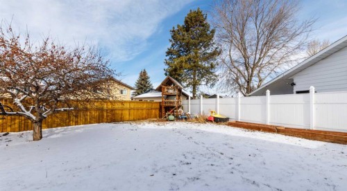 28 Goard Close, Red Deer, AB - Outdoor