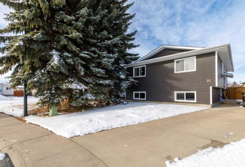 28 Goard Close, Red Deer, AB - Outdoor