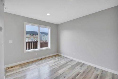 15 Iron Gate Boulevard, Sylvan Lake, AB - Indoor Photo Showing Other Room