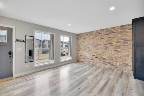 15 Iron Gate Boulevard, Sylvan Lake, AB - Indoor Photo Showing Other Room