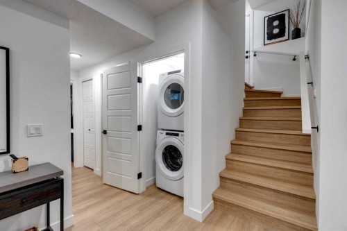 9 Amblefield View Nw, Calgary, AB - Indoor Photo Showing Laundry Room