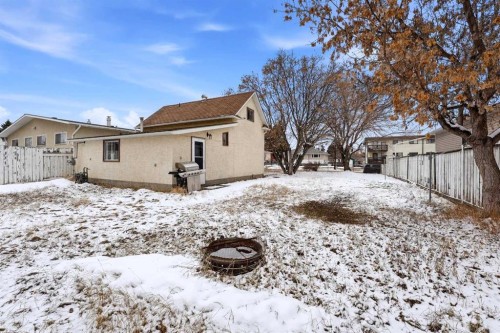 5713 57 Avenue, Red Deer, AB - Outdoor