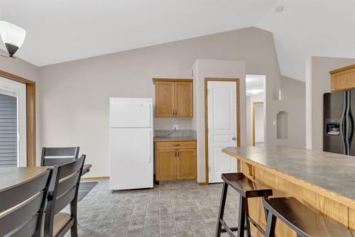 43 Stephenson Crescent, Red Deer, AB - Indoor Photo Showing Kitchen