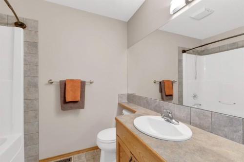43 Stephenson Crescent, Red Deer, AB - Indoor Photo Showing Bathroom