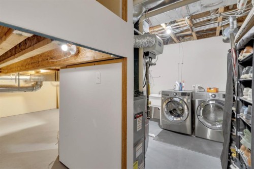 43 Stephenson Crescent, Red Deer, AB - Indoor Photo Showing Laundry Room