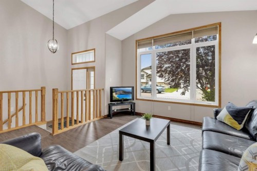 43 Stephenson Crescent, Red Deer, AB - Indoor Photo Showing Living Room