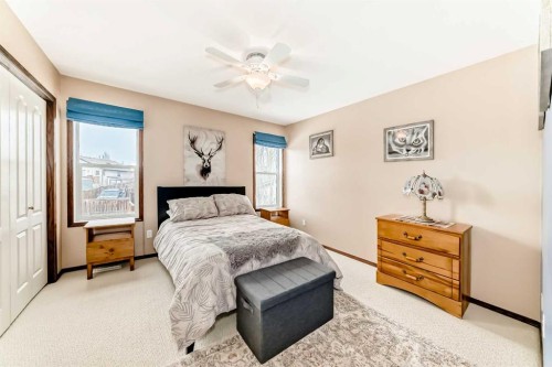 633 Lancaster Drive, Red Deer, AB - Indoor Photo Showing Bedroom