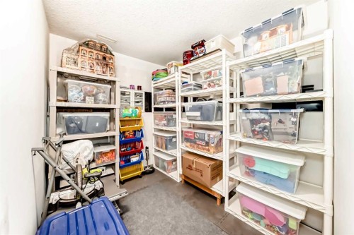 633 Lancaster Drive, Red Deer, AB - Indoor