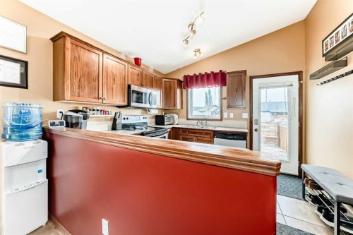633 Lancaster Drive, Red Deer, AB - Indoor Photo Showing Kitchen