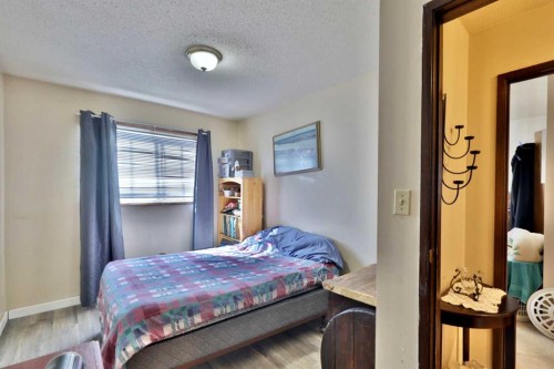 6403B 49 Avenue, Camrose, AB - Indoor Photo Showing Bedroom