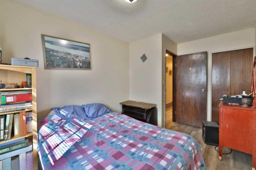 6403B 49 Avenue, Camrose, AB - Indoor Photo Showing Bedroom