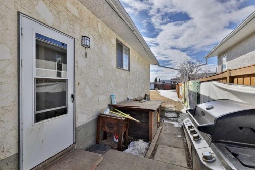 6403B 49 Avenue, Camrose, AB - Outdoor With Exterior