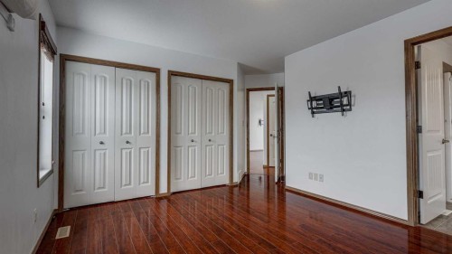 42 Eastpointe, Blackfalds, AB - Indoor Photo Showing Other Room