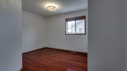 42 Eastpointe, Blackfalds, AB - Indoor Photo Showing Other Room