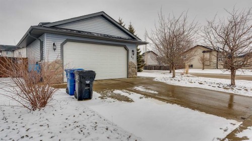 42 Eastpointe, Blackfalds, AB - Outdoor