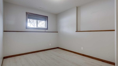 42 Eastpointe, Blackfalds, AB - Indoor Photo Showing Other Room