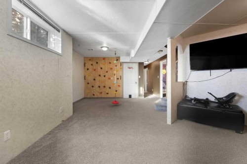 28 Parkside Crescent, Blackfalds, AB - Indoor Photo Showing Other Room