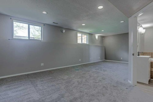68 Herder Drive, Sylvan Lake, AB - Indoor Photo Showing Other Room