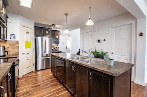 172 Ibbotson Close, Red Deer, AB - Indoor Photo Showing Kitchen With Double Sink