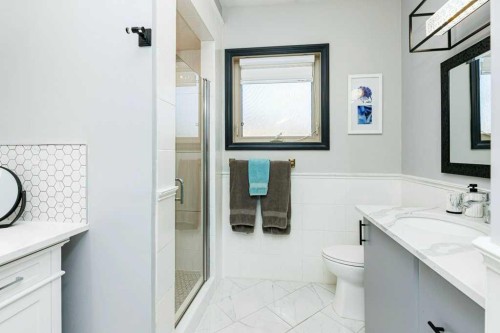 6 Cranna Place, Lacombe, AB - Indoor Photo Showing Bathroom