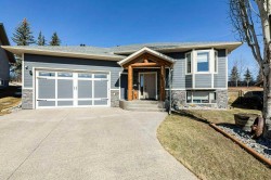 6 Cranna Place Lacombe, AB T4L 2N7