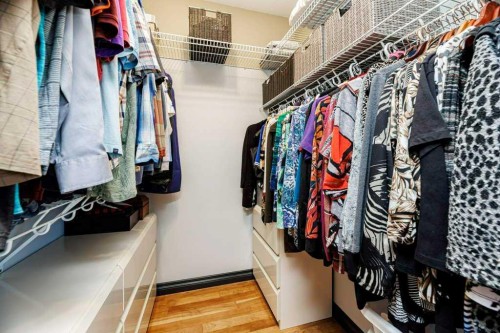 6 Cranna Place, Lacombe, AB - Indoor With Storage