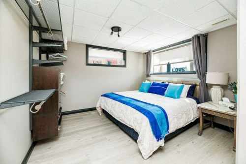 6 Cranna Place, Lacombe, AB - Indoor Photo Showing Bedroom