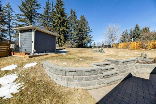 6 Cranna Place, Lacombe, AB - Outdoor