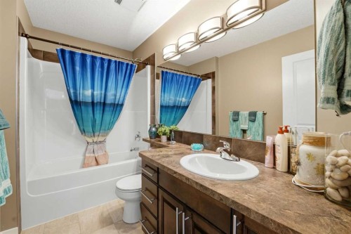 156 Kershaw Close, Red Deer, AB - Indoor Photo Showing Bathroom