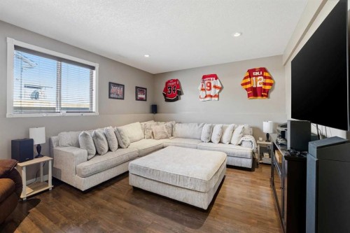 156 Kershaw Close, Red Deer, AB - Indoor Photo Showing Living Room