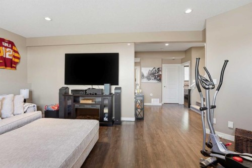 156 Kershaw Close, Red Deer, AB - Indoor Photo Showing Bedroom