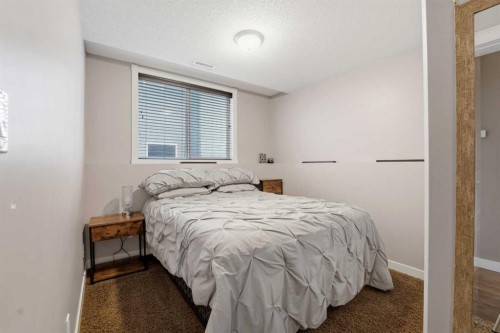 156 Kershaw Close, Red Deer, AB - Indoor Photo Showing Bedroom