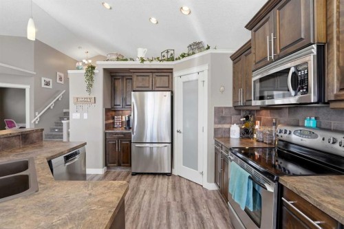156 Kershaw Close, Red Deer, AB - Indoor Photo Showing Kitchen With Stainless Steel Kitchen With Double Sink