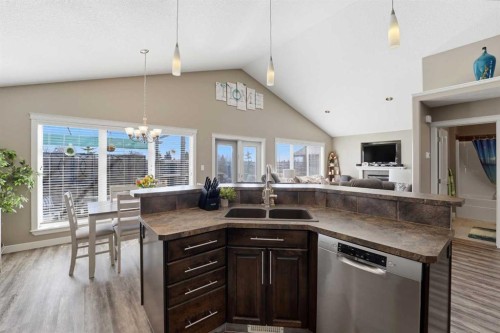 156 Kershaw Close, Red Deer, AB - Indoor Photo Showing Kitchen With Double Sink