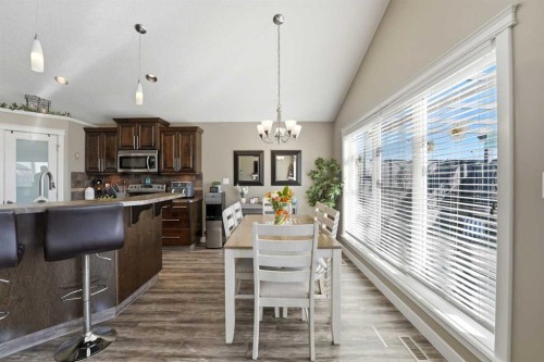 156 Kershaw Close, Red Deer, AB - Indoor Photo Showing Kitchen With Upgraded Kitchen