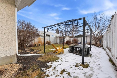 69 Wright Avenue, Red Deer, AB - Outdoor