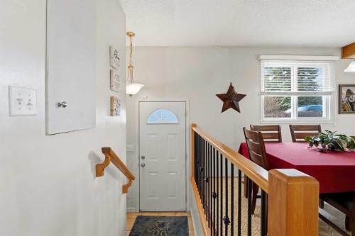 69 Wright Avenue, Red Deer, AB - Indoor Photo Showing Other Room